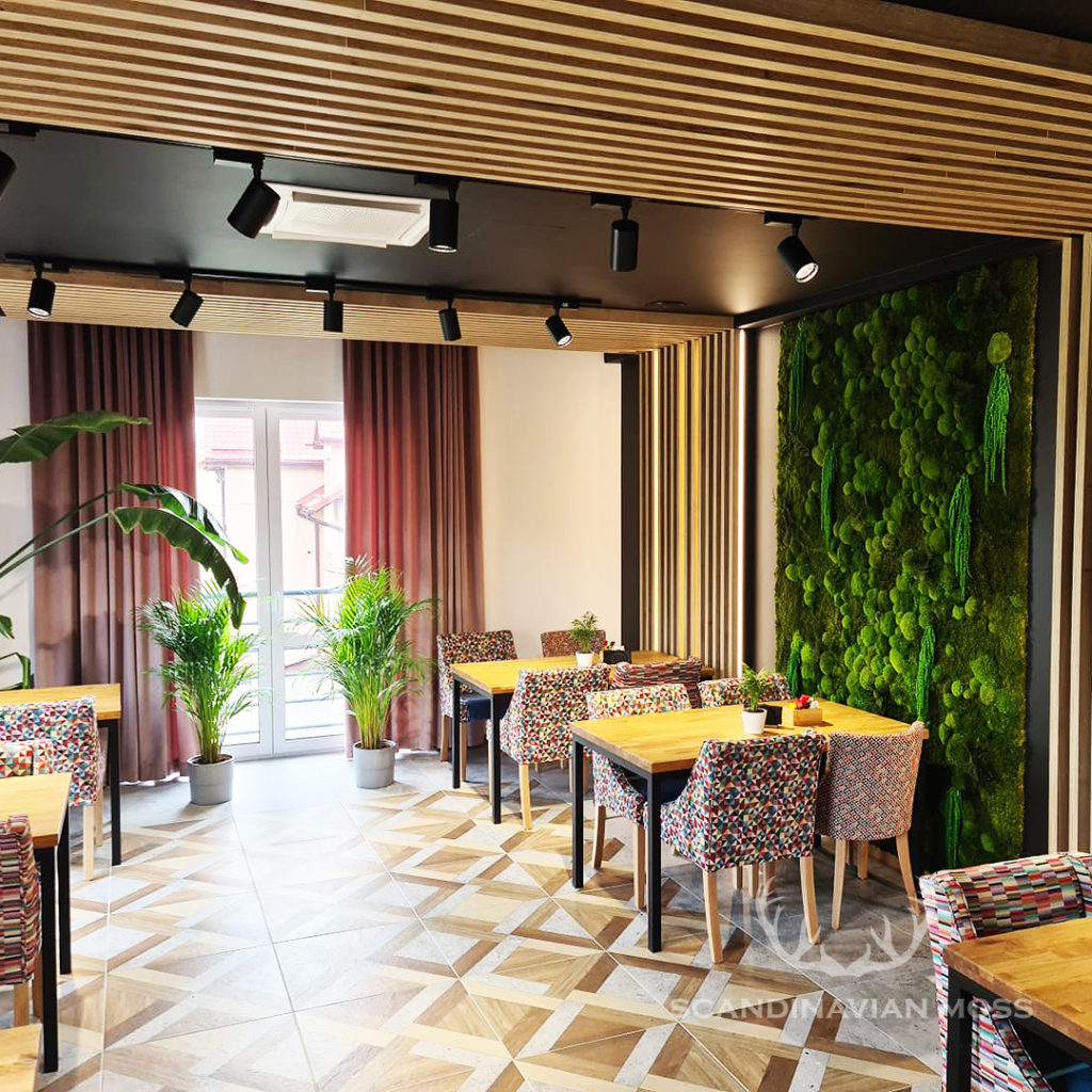 Greenwall in restaurant